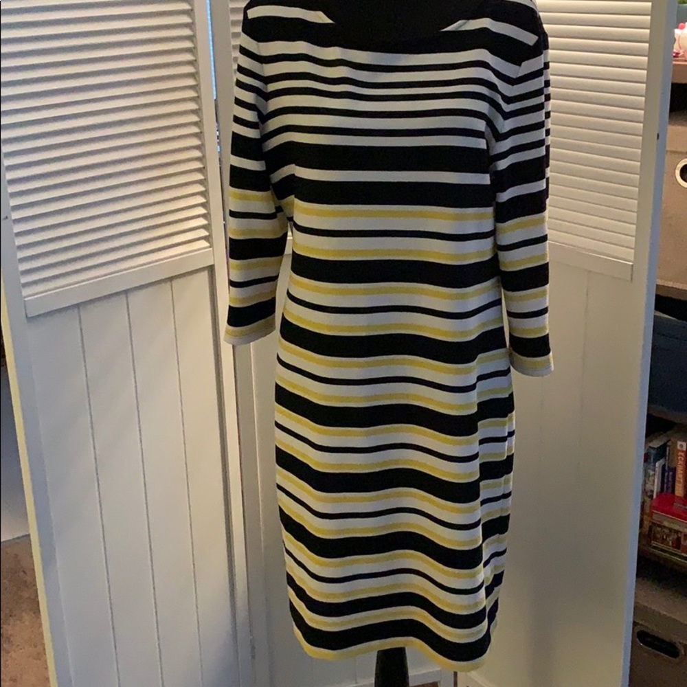 BOGO 🌺 Classy black white and yellow dress